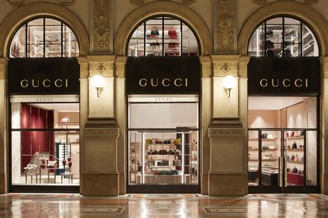 gucci outlet milano